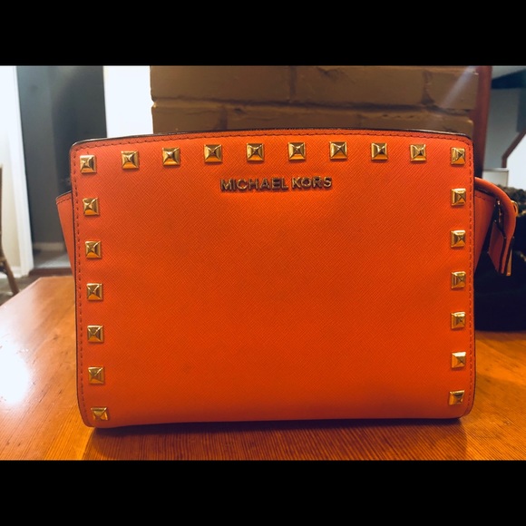 Michael Kors Handbags - MK bag